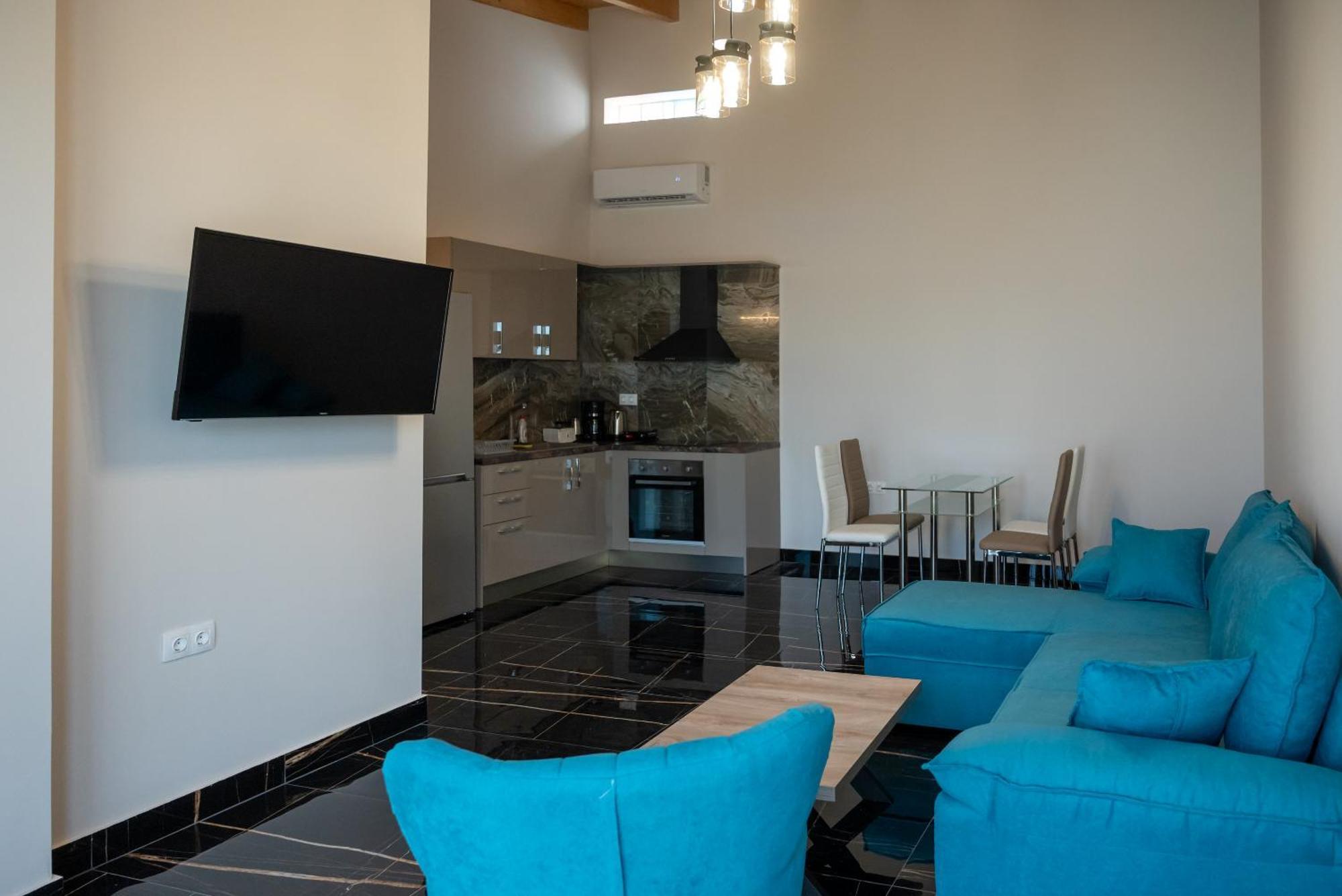 Apartment Paradise *