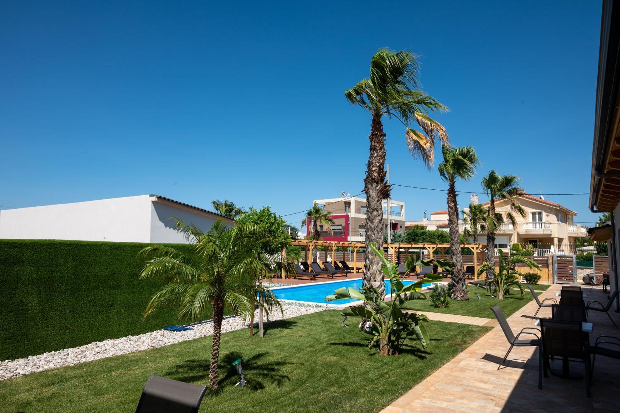 Paradise Apartment *