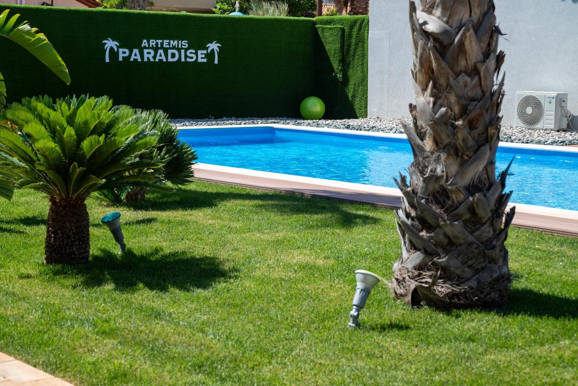 Paradise Apartment